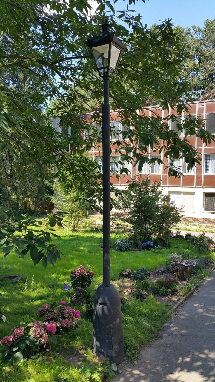 Hotel Hlaska Zlenice Esterno foto
